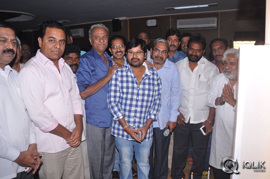 Jai-Bolo-Telangana-Movie-Team-Celebrates-T-State-Formation